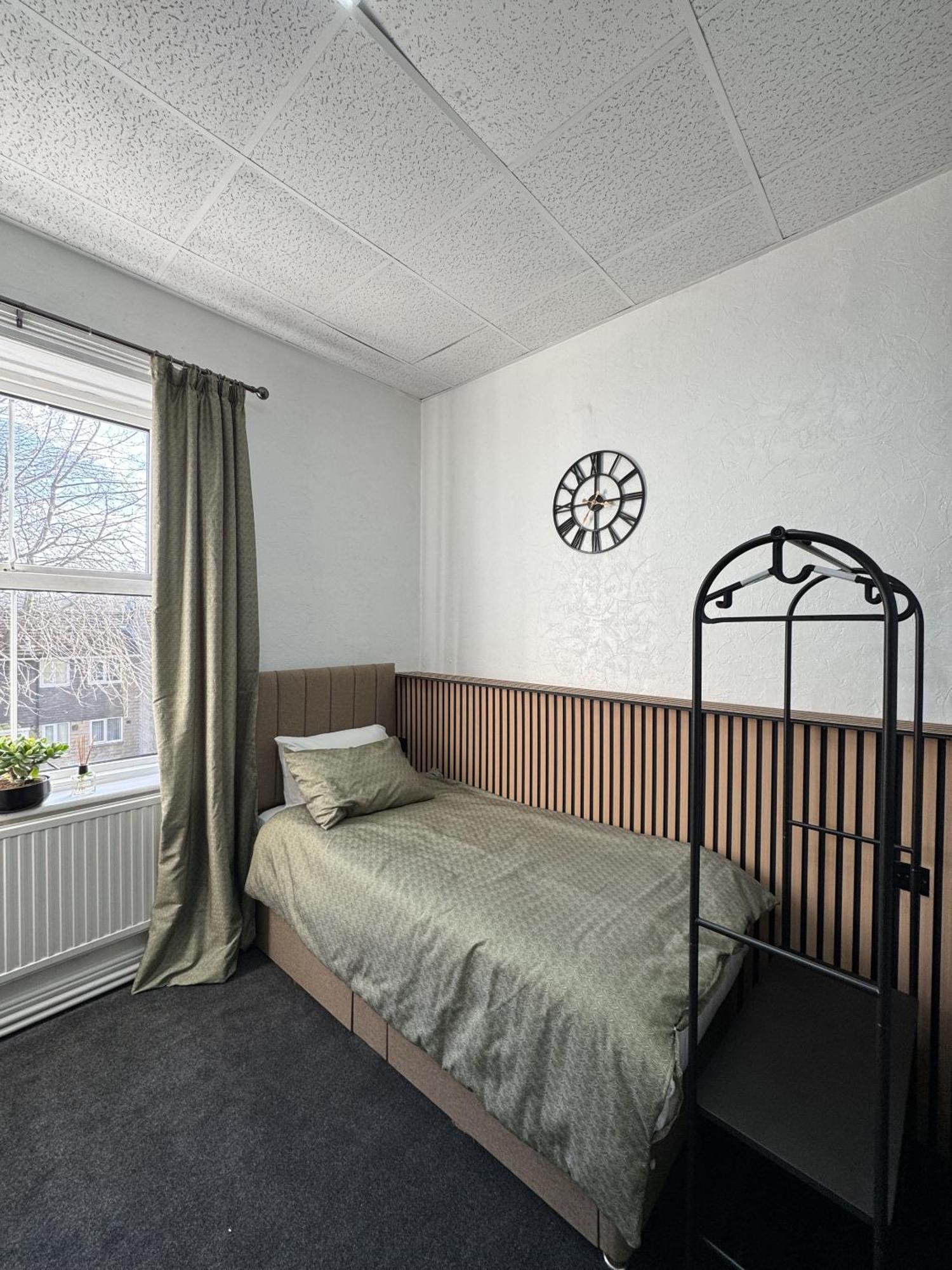 The Wickham Arms Hotel Cleckheaton Chambre photo