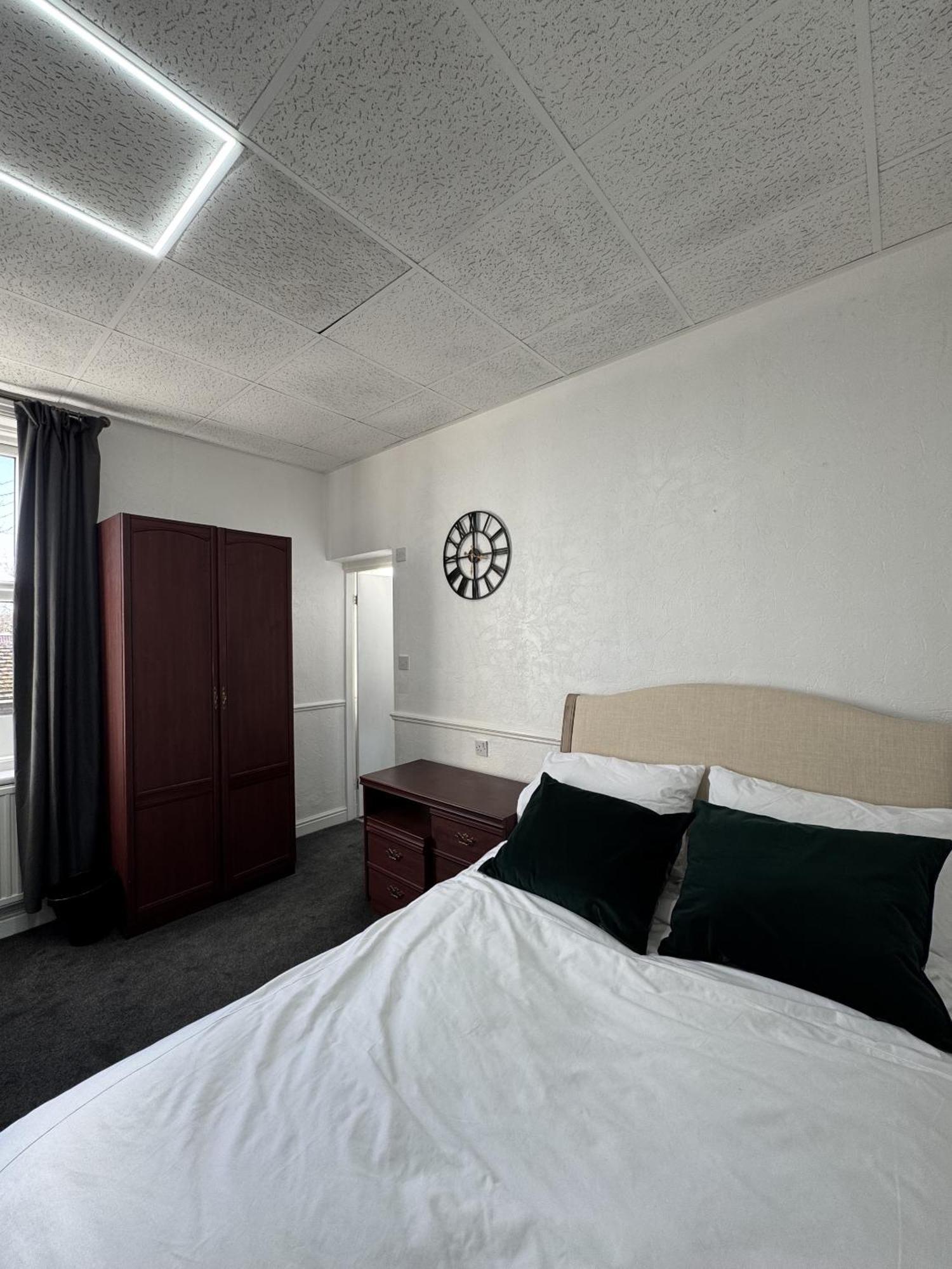 The Wickham Arms Hotel Cleckheaton Chambre photo