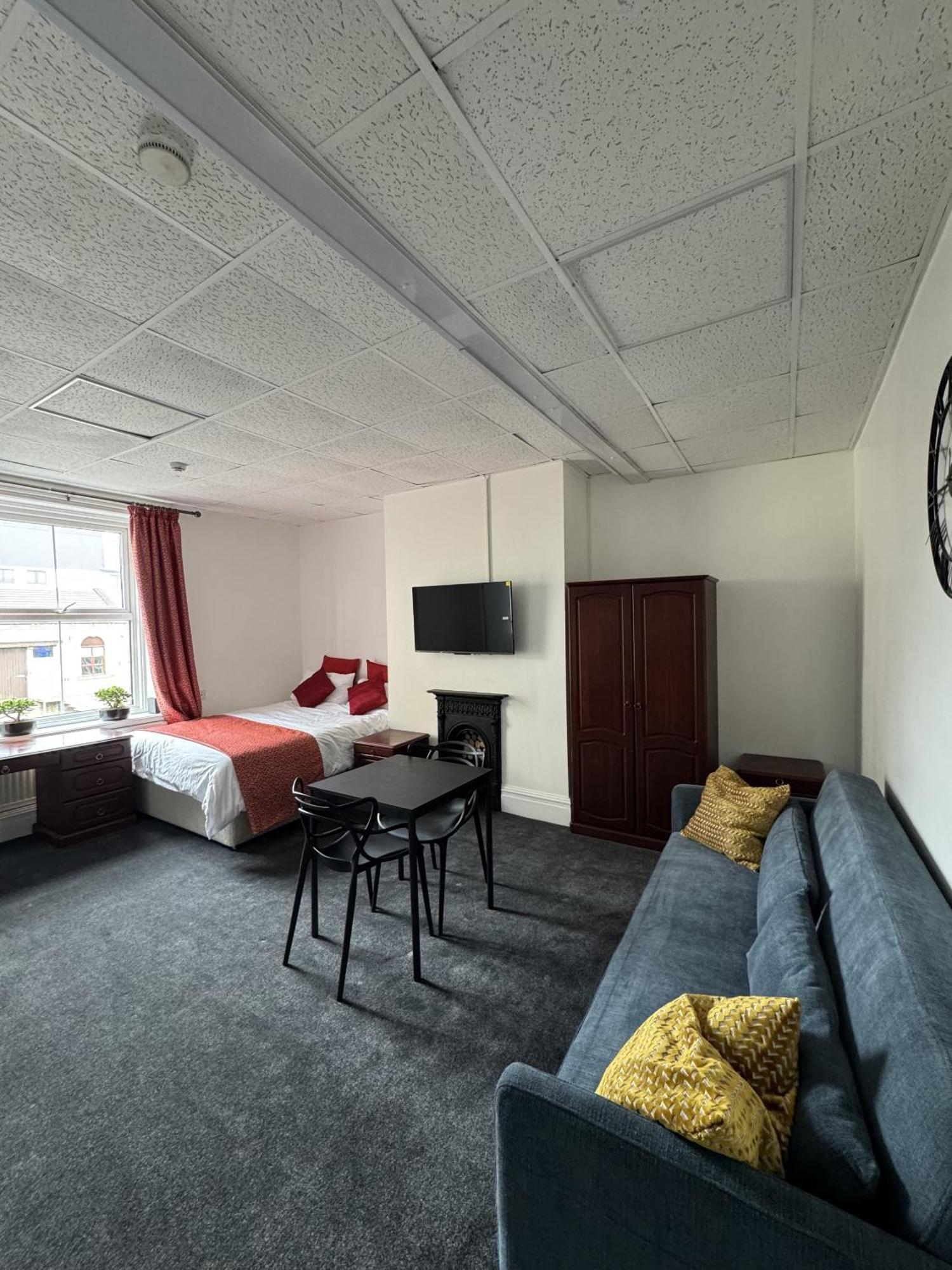 The Wickham Arms Hotel Cleckheaton Extérieur photo