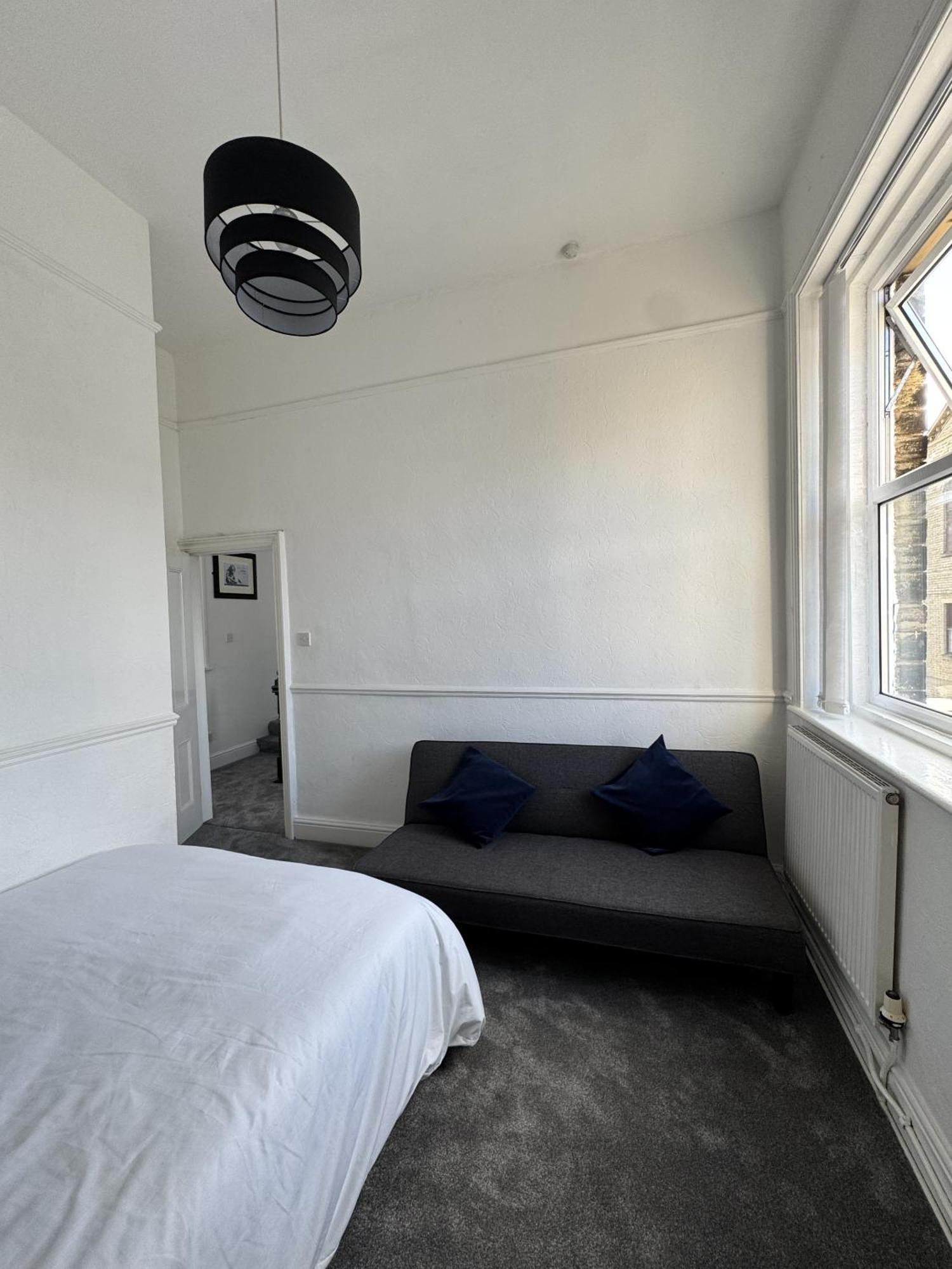 The Wickham Arms Hotel Cleckheaton Chambre photo